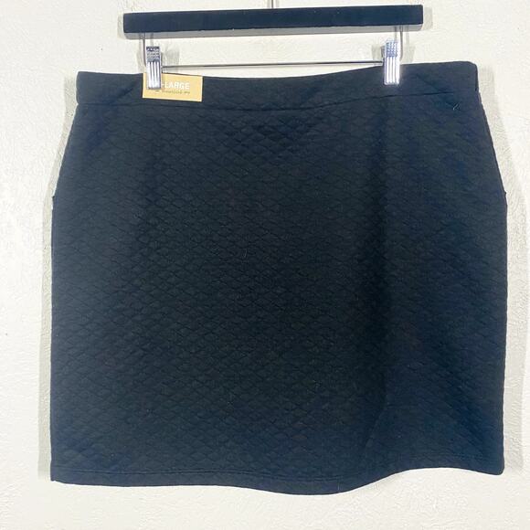 NEW! Maurices Quilted Mini Skirt Zipper Pocket Stretch Knit Black Basic - XL - Picture 3 of 5
